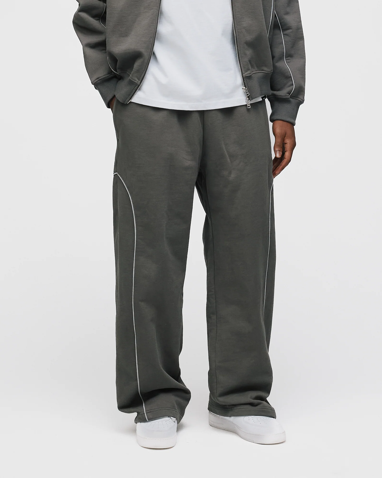 Arc Baggy Sweatpants - Charcoal - Image 3