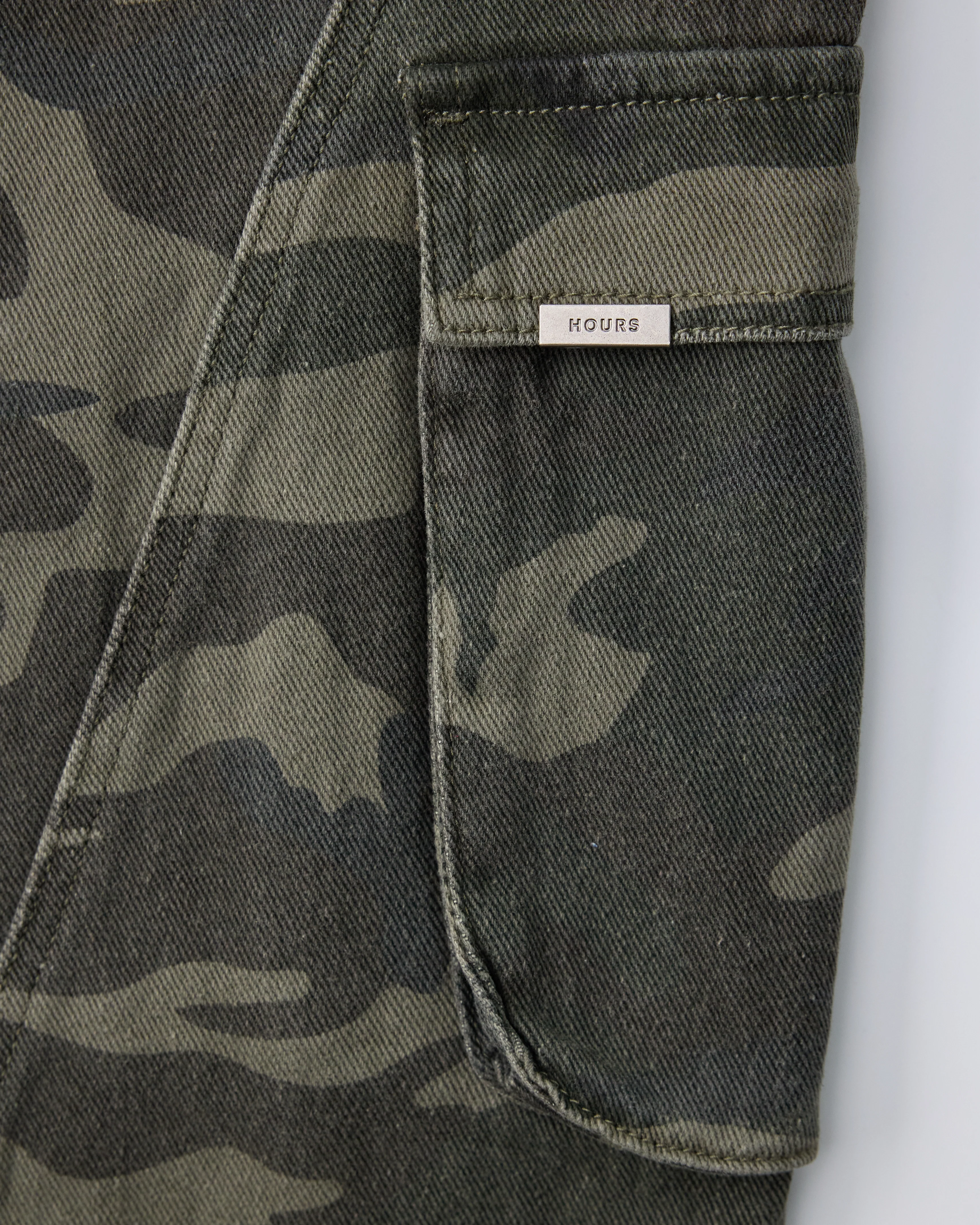 Baggy Cargo Shorts - Camo - Image 7