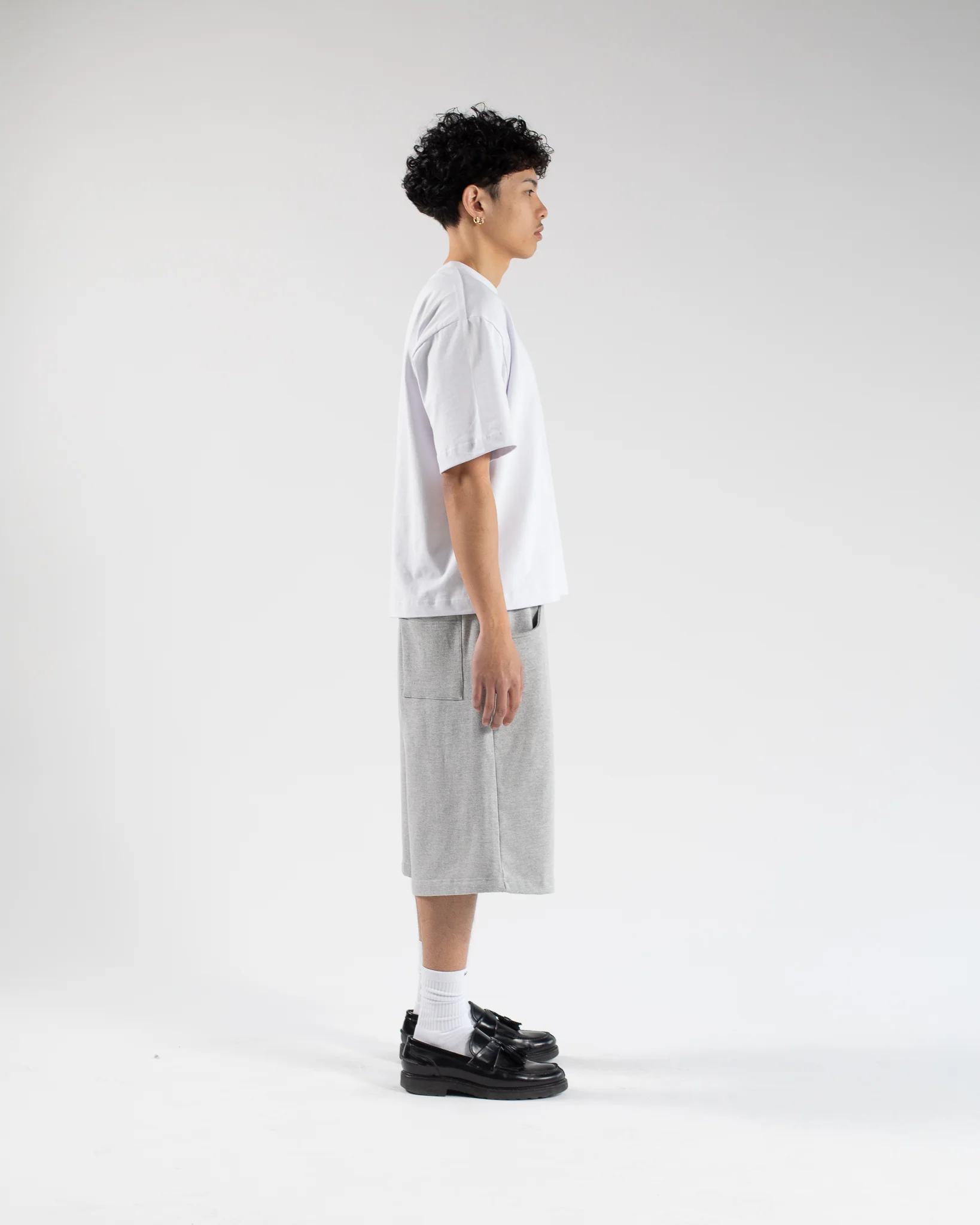 Baggy Sweatshorts - Grey - Image 6