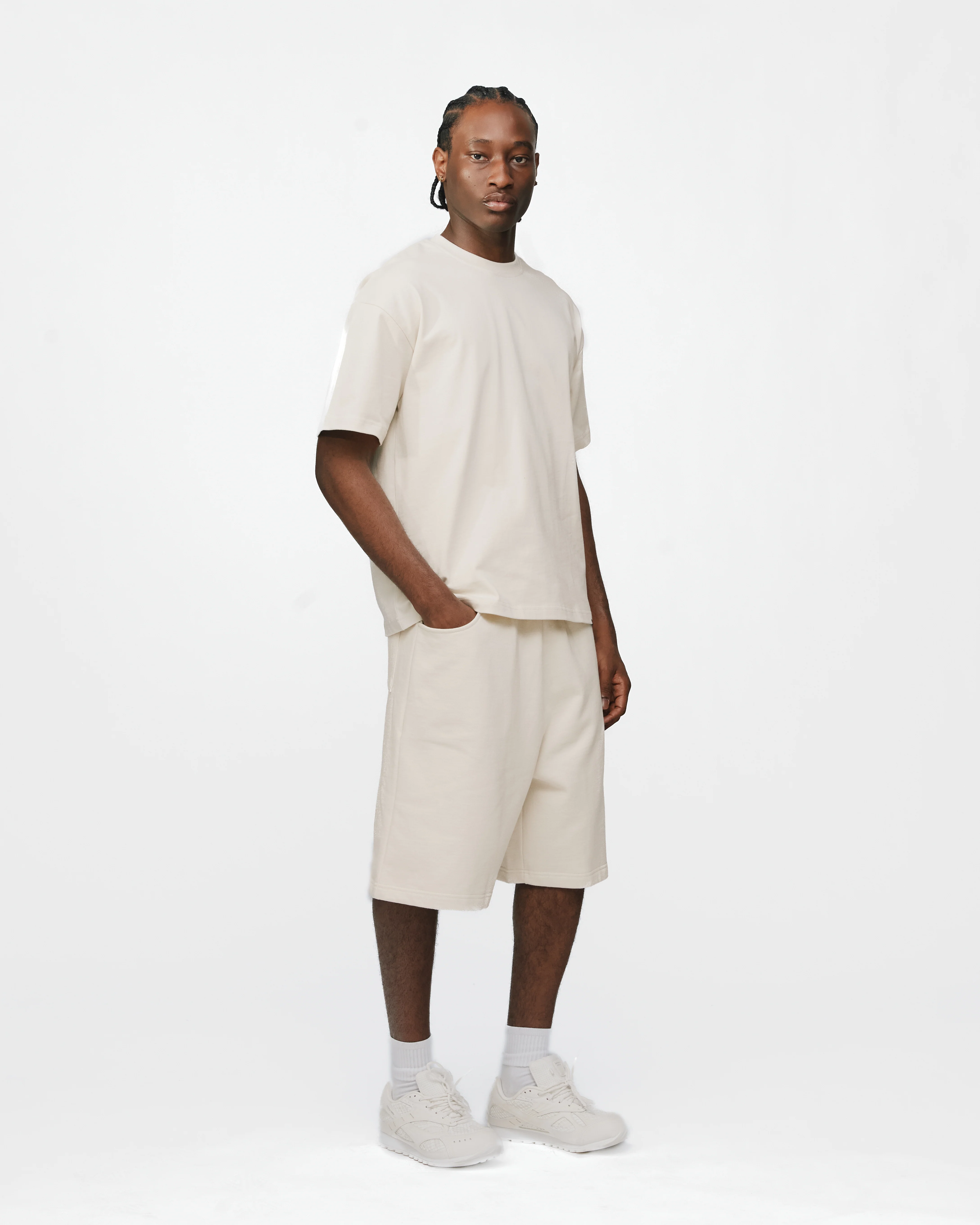 Baggy Sweatshorts - Oyster - Image 4