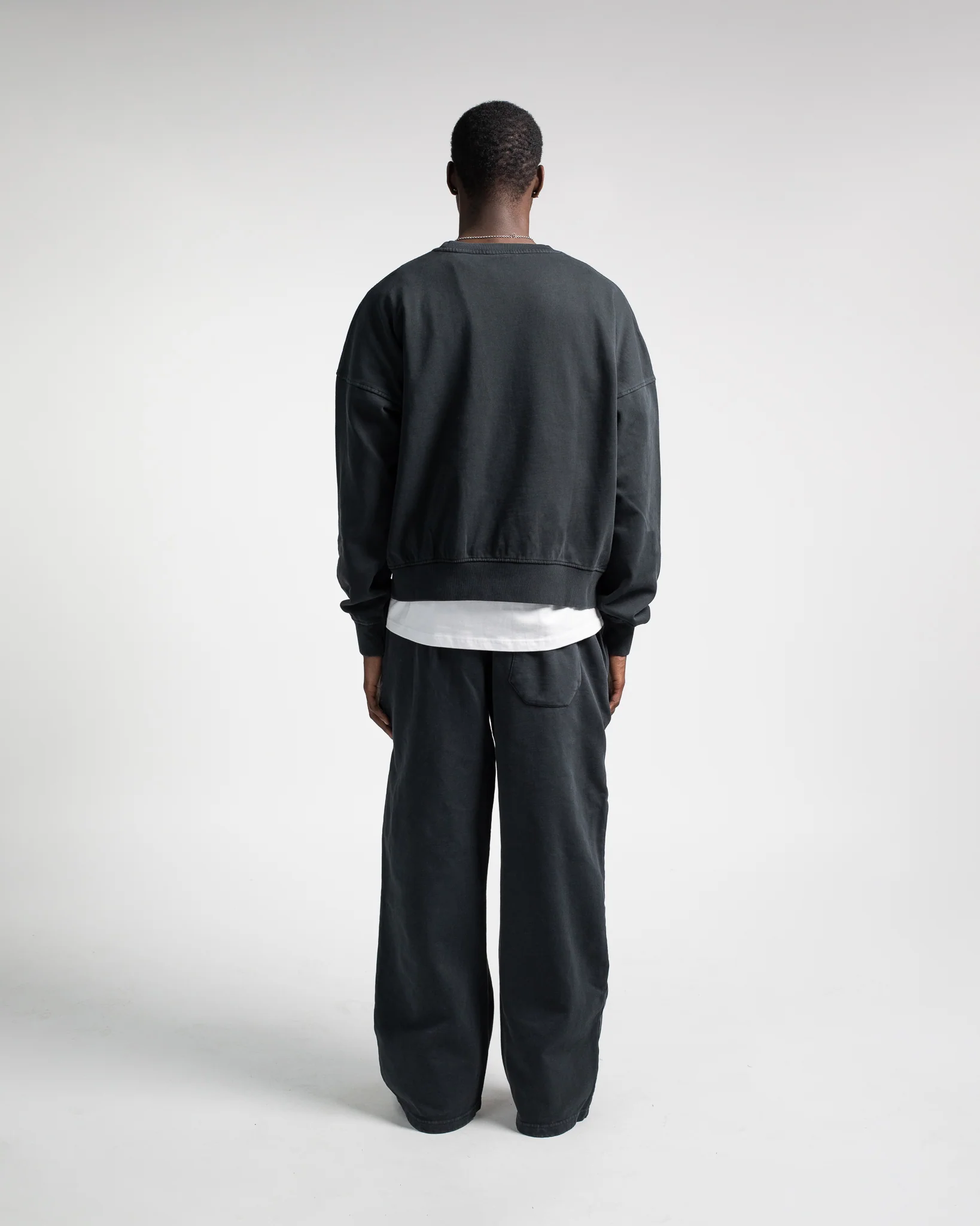 Cropped Crewneck - Vintage Black - Image 4