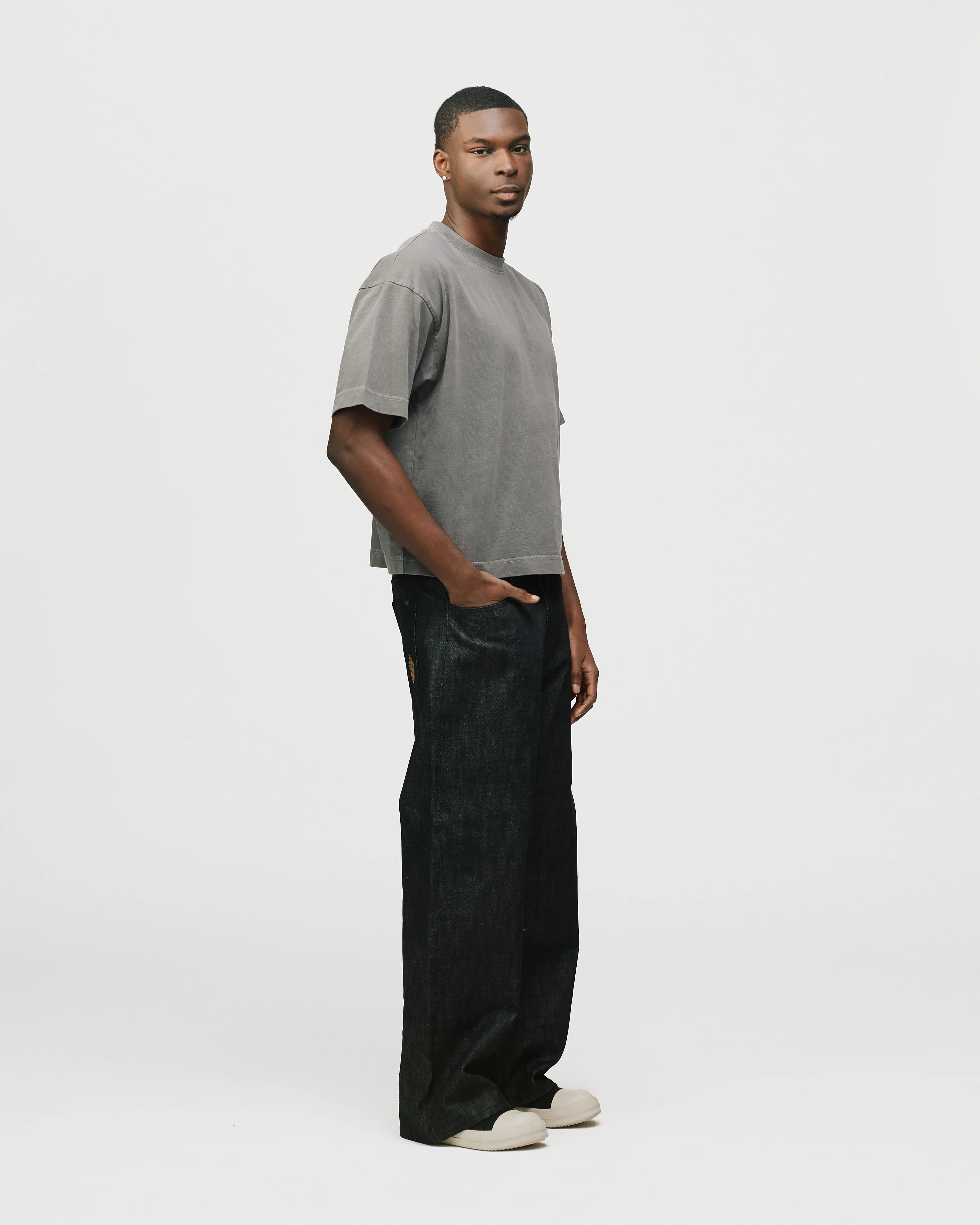 Cropped T-Shirt - Vintage Grey - Image 5