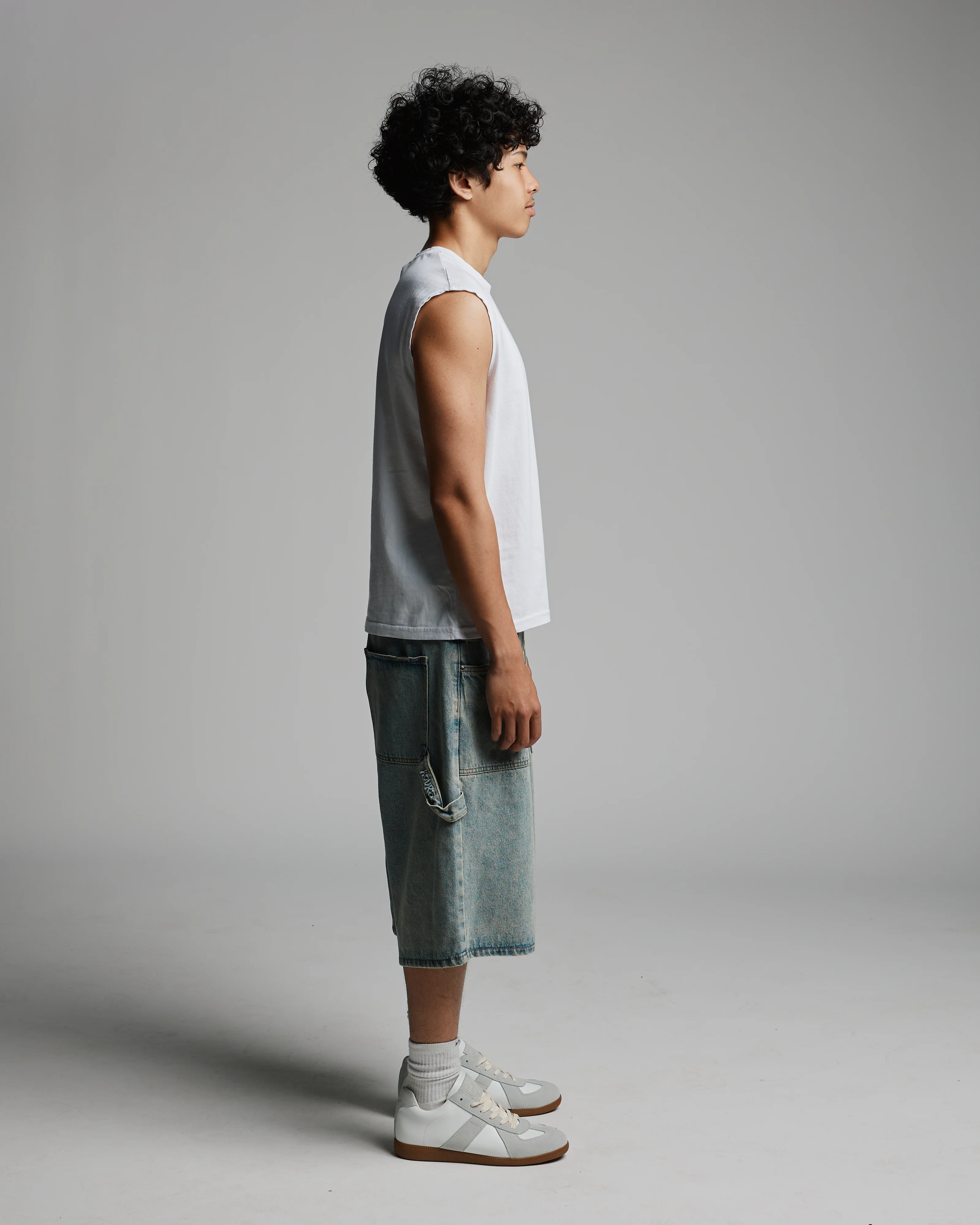 Cropped Tank Top - White - Image 4