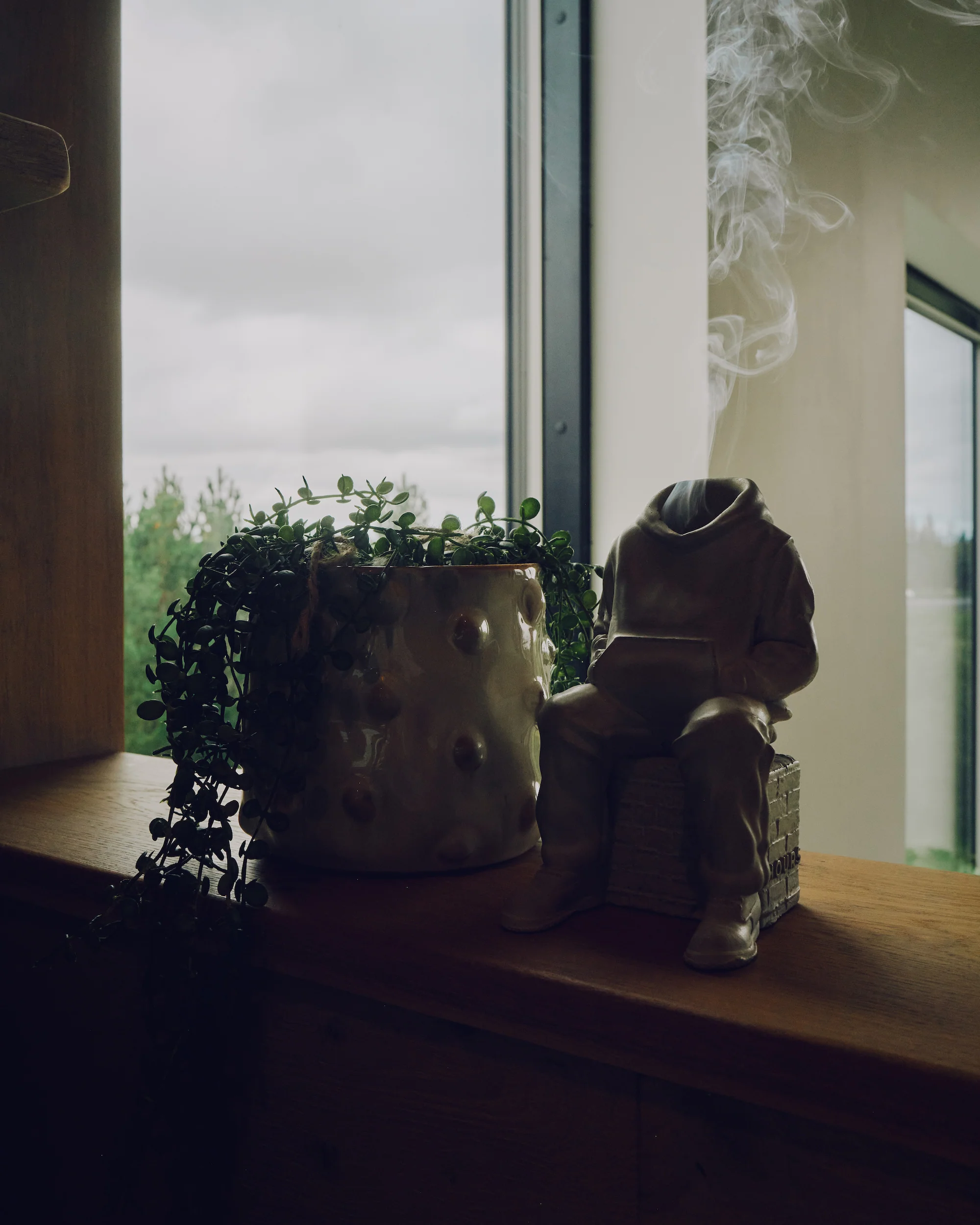 Hoodie Man Incense Holder - Concrete - Image 3