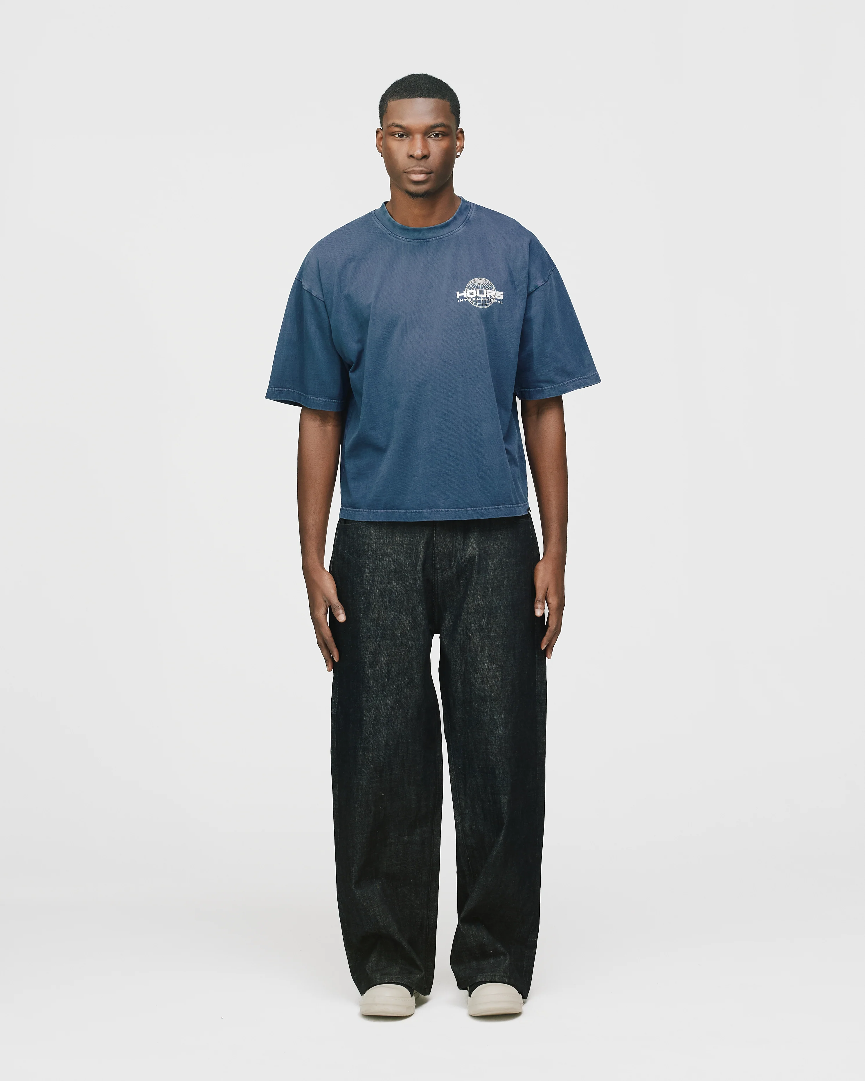 Hours International Cropped T-Shirt - Vintage Navy - Image 2