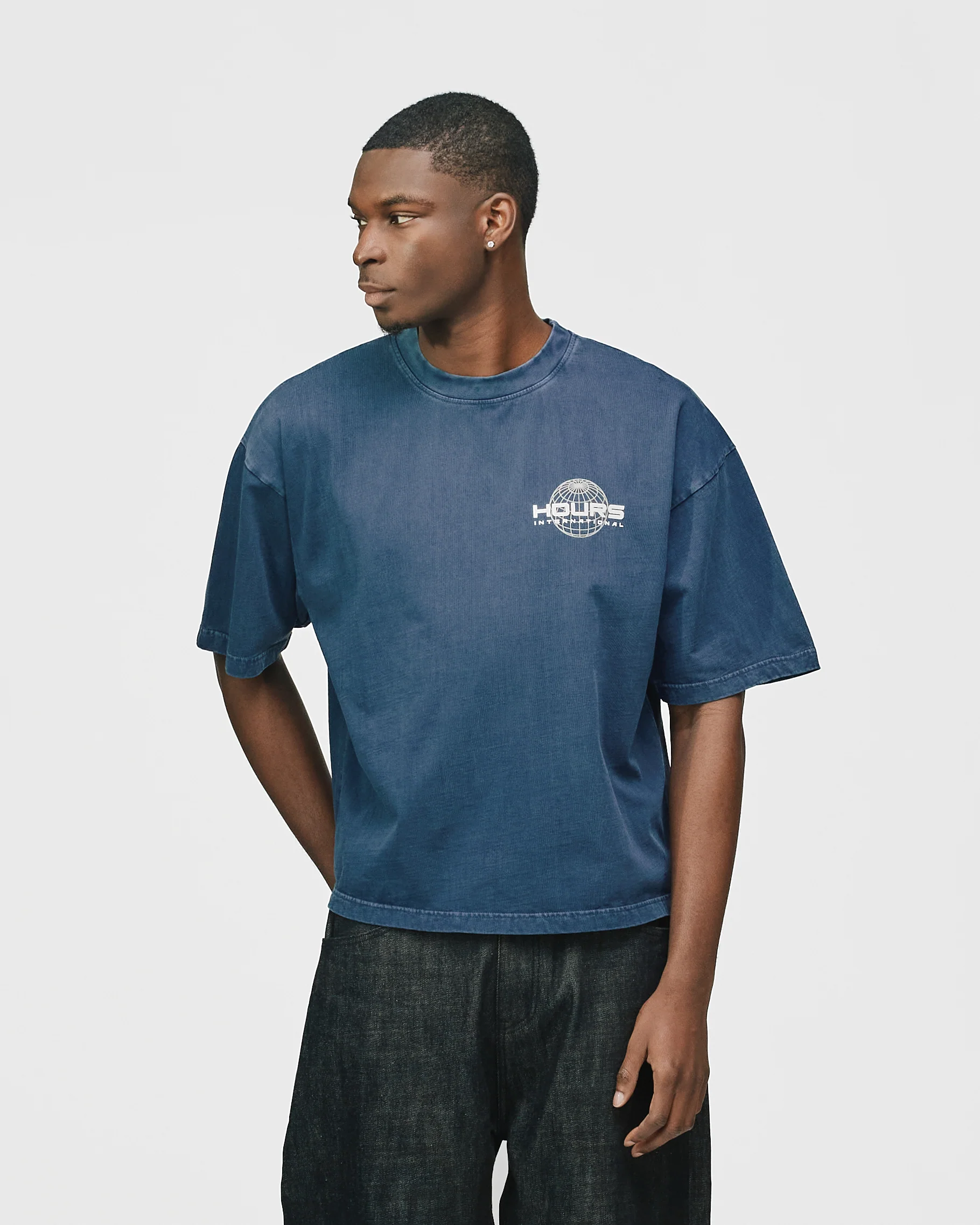Hours International Cropped T-Shirt - Vintage Navy - Image 4