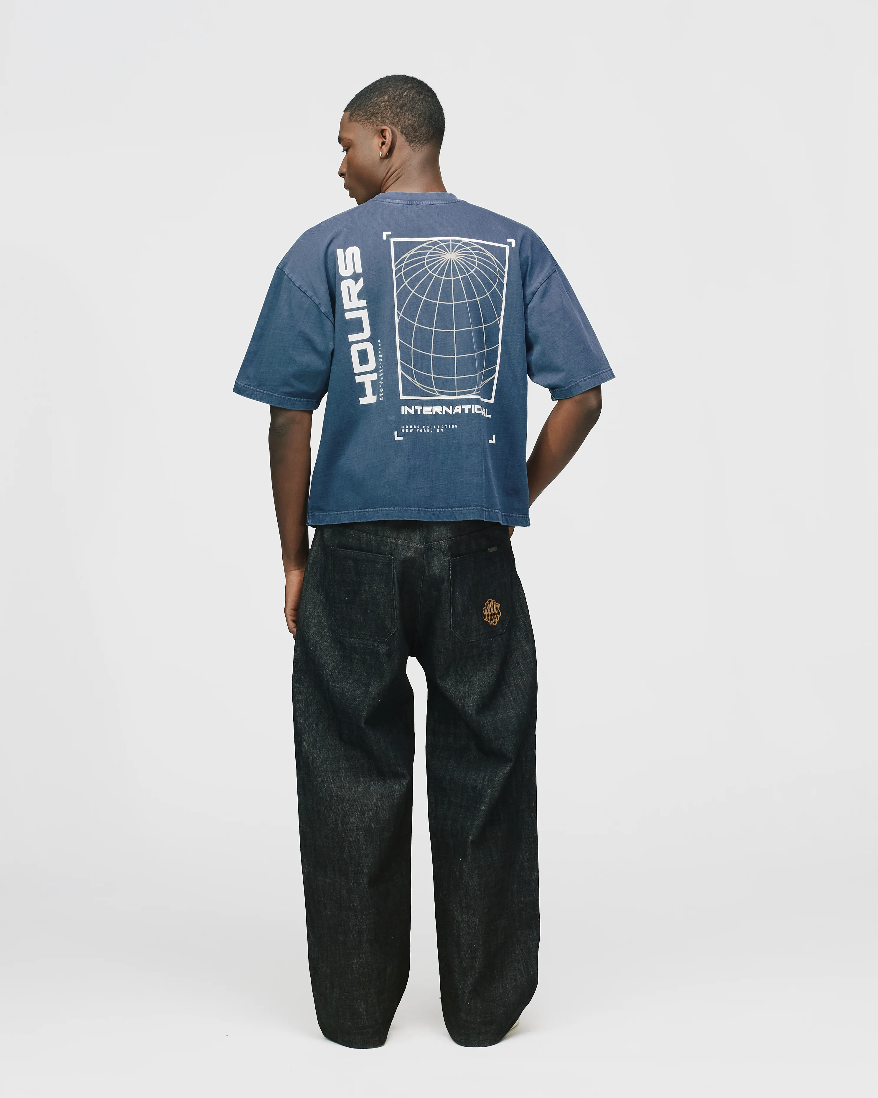 Hours International Cropped T-Shirt - Vintage Navy - Image 7