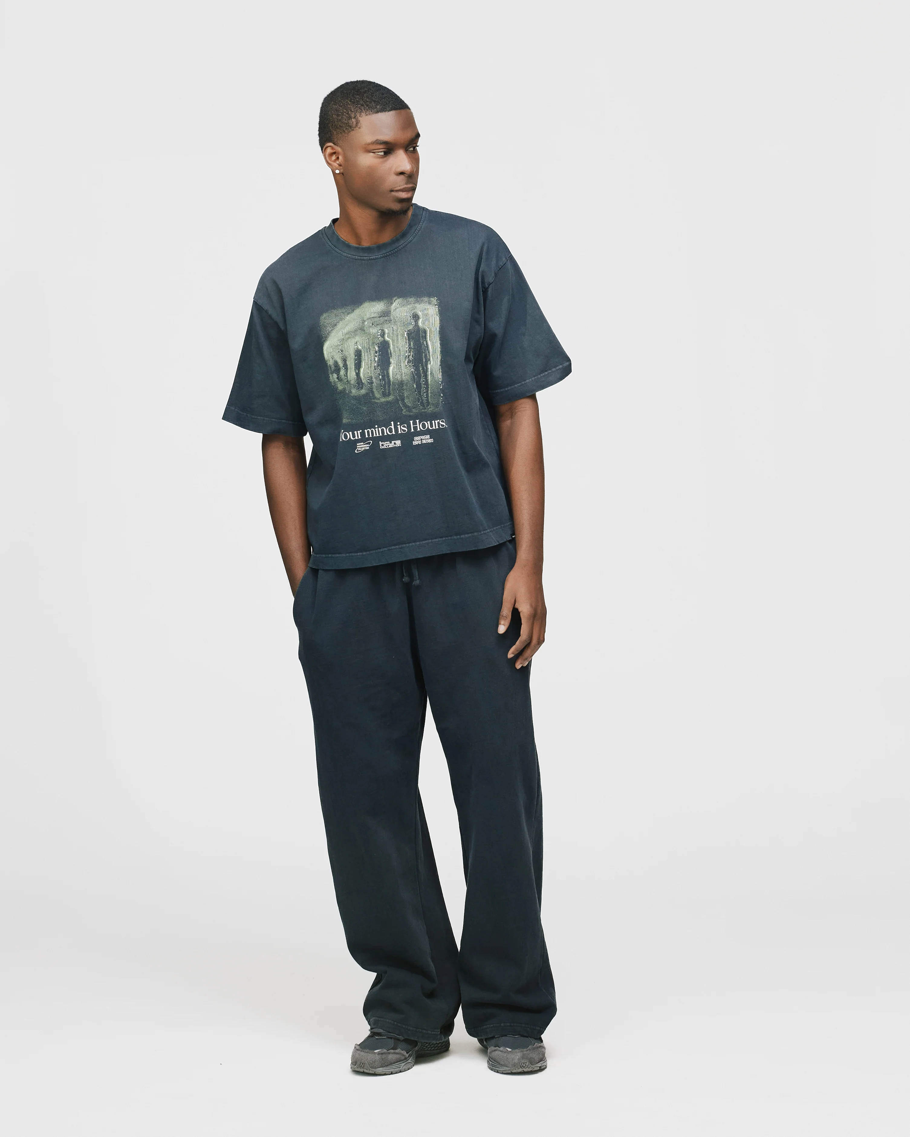 Mind is Hours Cropped T-Shirt - Vintage Black - Image 4