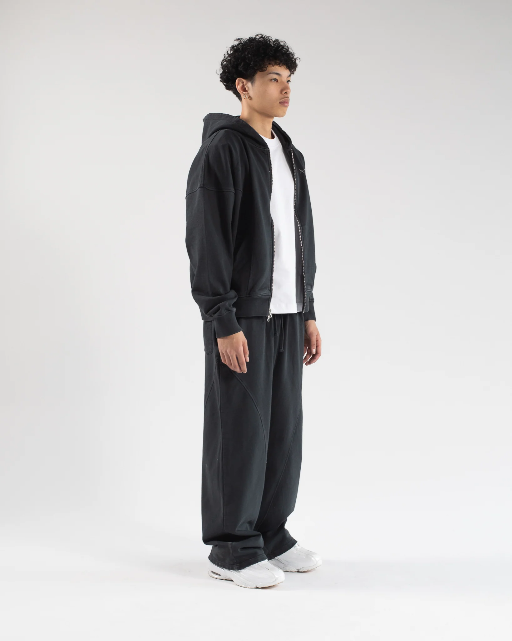 Signature Baggy Sweatpants - Vintage Black - Image 4