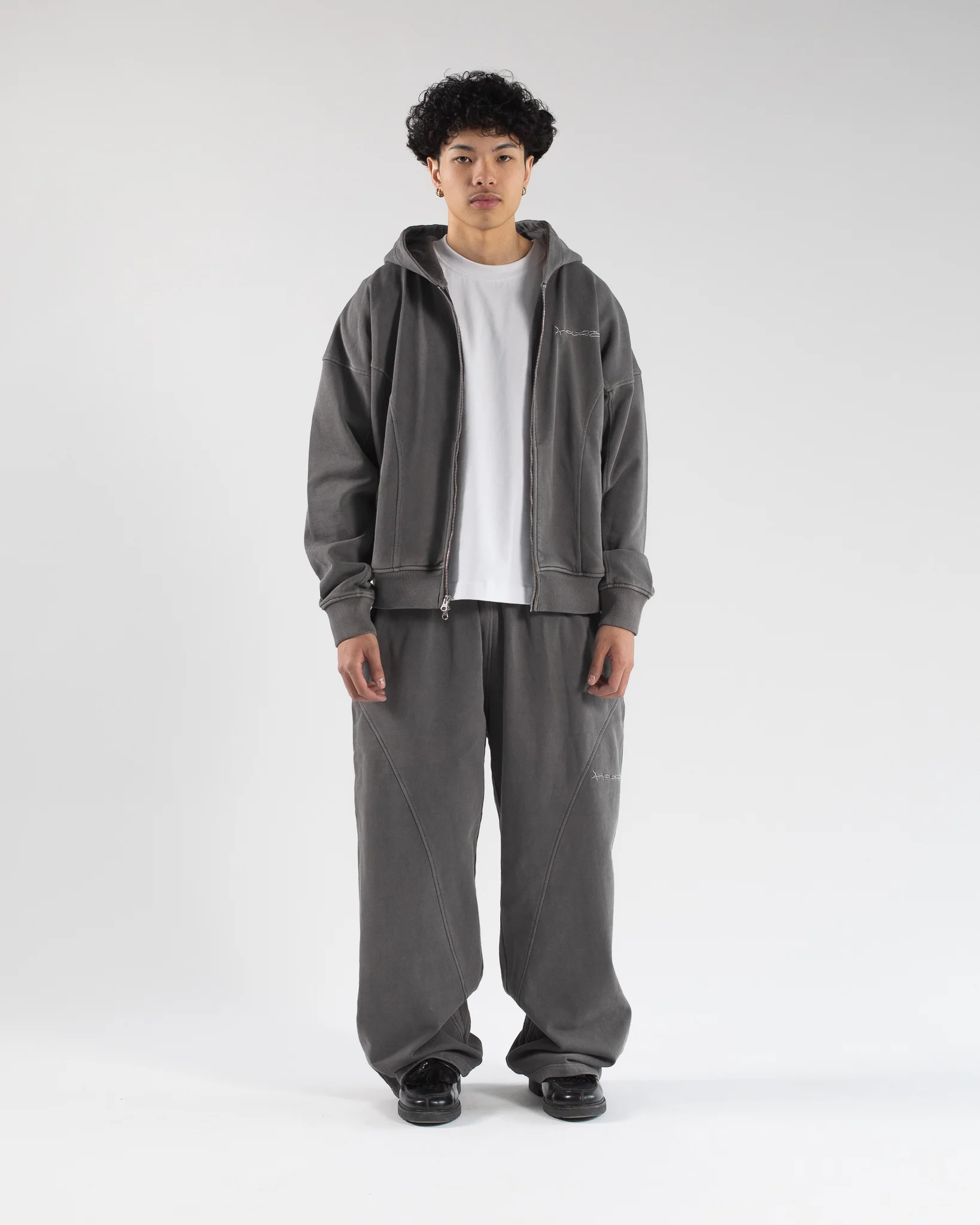 Signature Baggy Sweatpants - Vintage Grey - Image 2