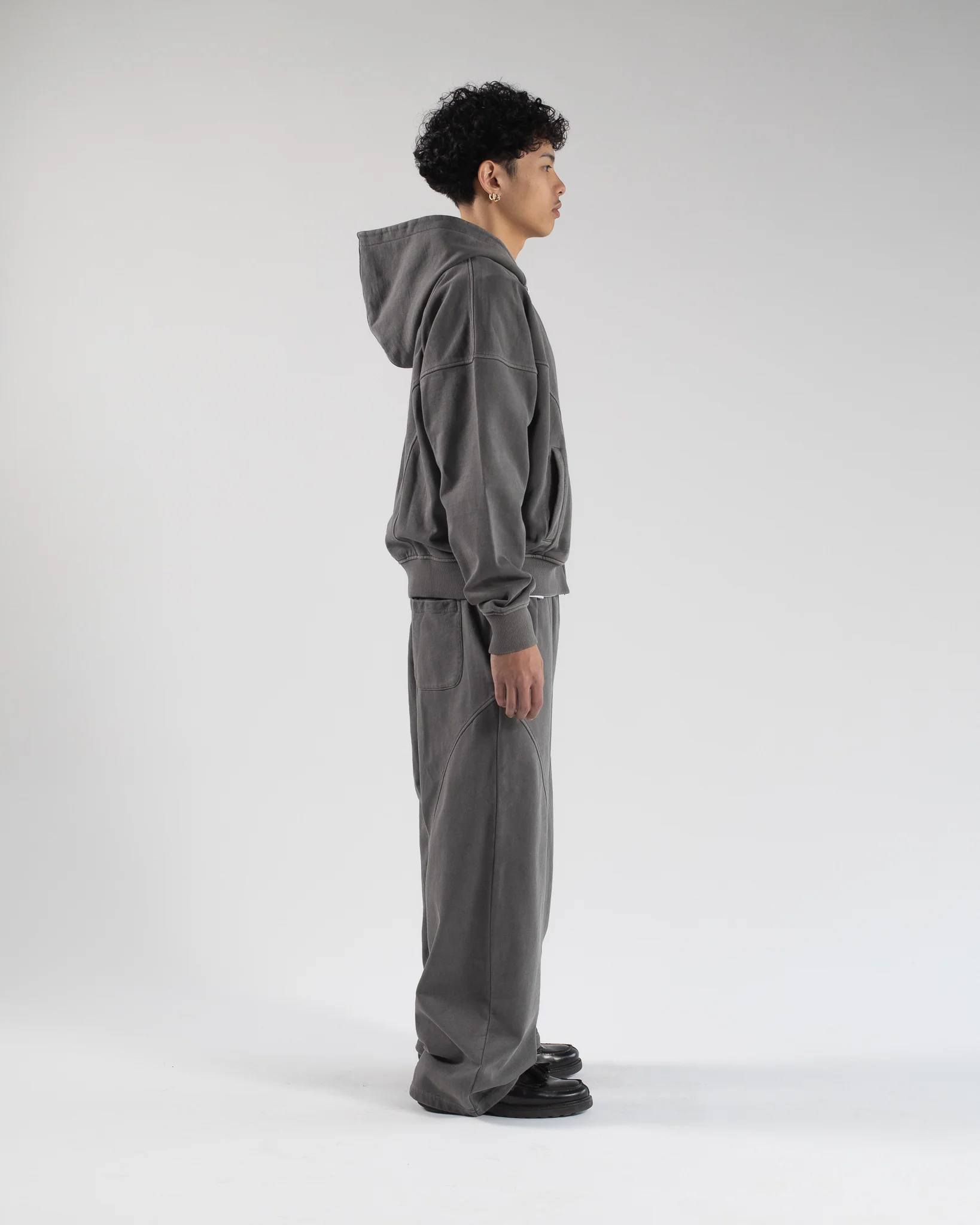 Signature Baggy Sweatpants - Vintage Grey - Image 6