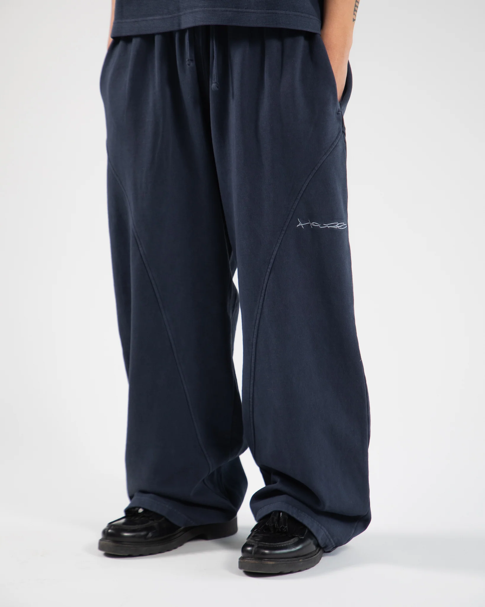 Signature Baggy Sweatpants - Vintage Navy - Image 6